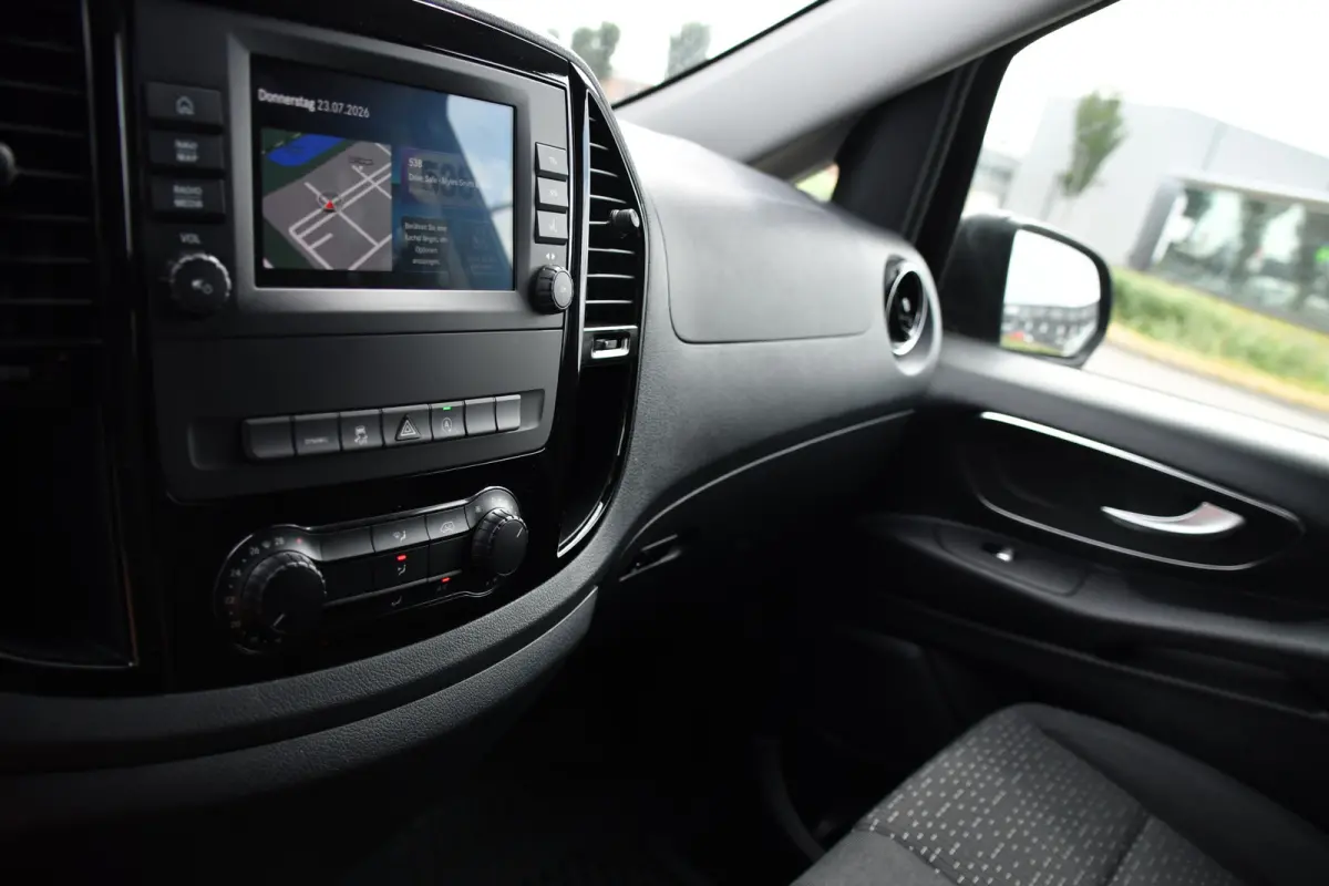 116 CDI L2 Black Edition Cruise, Carplay, LED, 164pk, Sensoren, Multimedia, Automaat, NAVI, Uniek!