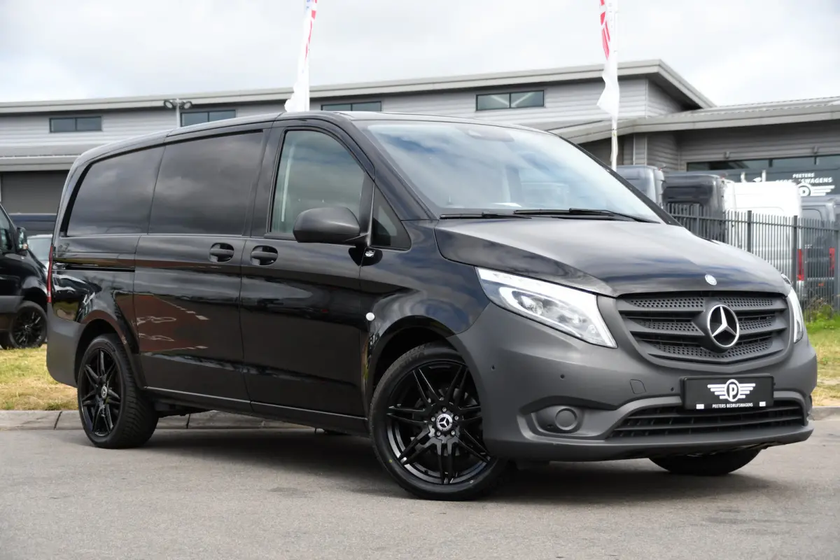 116 CDI L2 Black Edition Cruise, Carplay, LED, 164pk, Sensoren, Multimedia, Automaat, NAVI, Uniek!