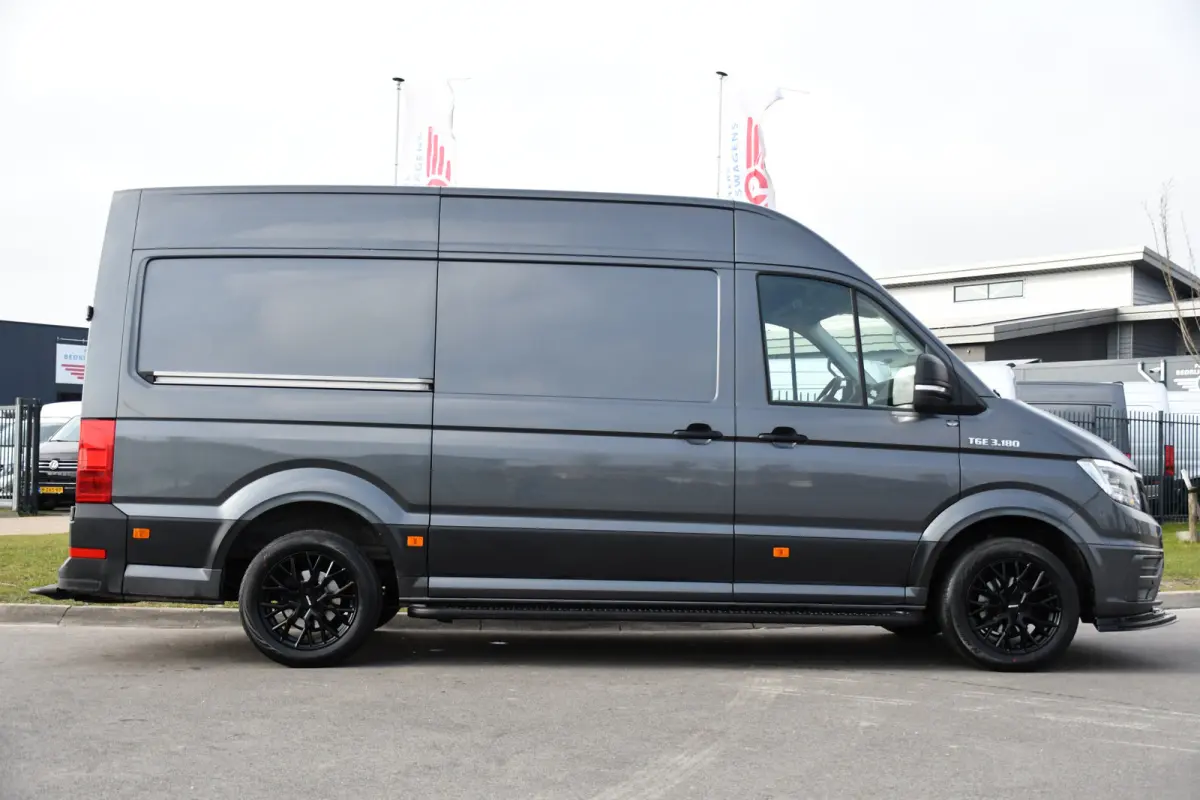 3.180 35 2.0 L3H3 PB Edition Full Options! Camera, Cruise, Carplay, LED, 177pk, Automaat, Trekhaak 3000kg, Voorruit verwarming, Sensoren, Multimedia, Uniek!
