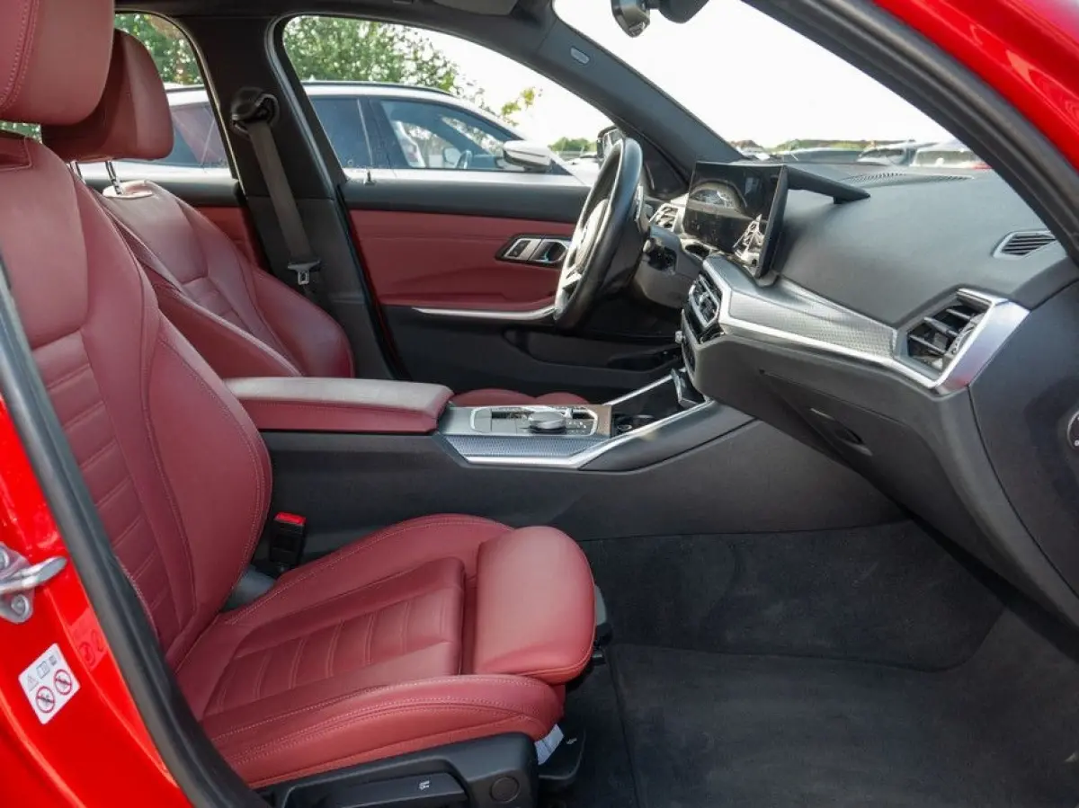 330e M-SPORT (LCI) ** LED, ROT LEDER, LIFE COCKP. PROF, PANORAMA, TREKH, 18-inch LMV ** 1e EIG (EX BMW-AG) - UNFALLFREI ** * INFORMEER OOK NAAR ONZE AANTREKKELIJKE FINANCIAL-LEASE TARIEVEN *