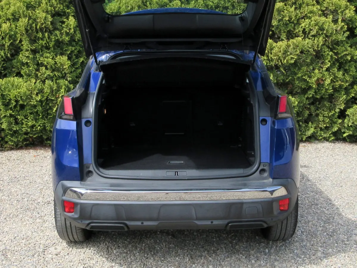 1.2 PureTech Blue Lease * Navi * 360 camera *