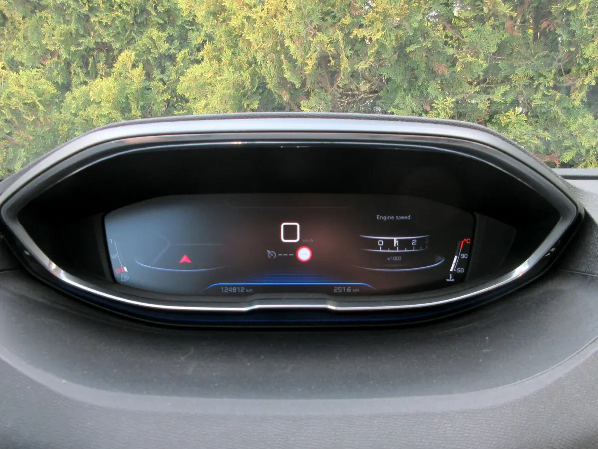 1.2 PureTech Blue Lease * Navi * 360 camera *