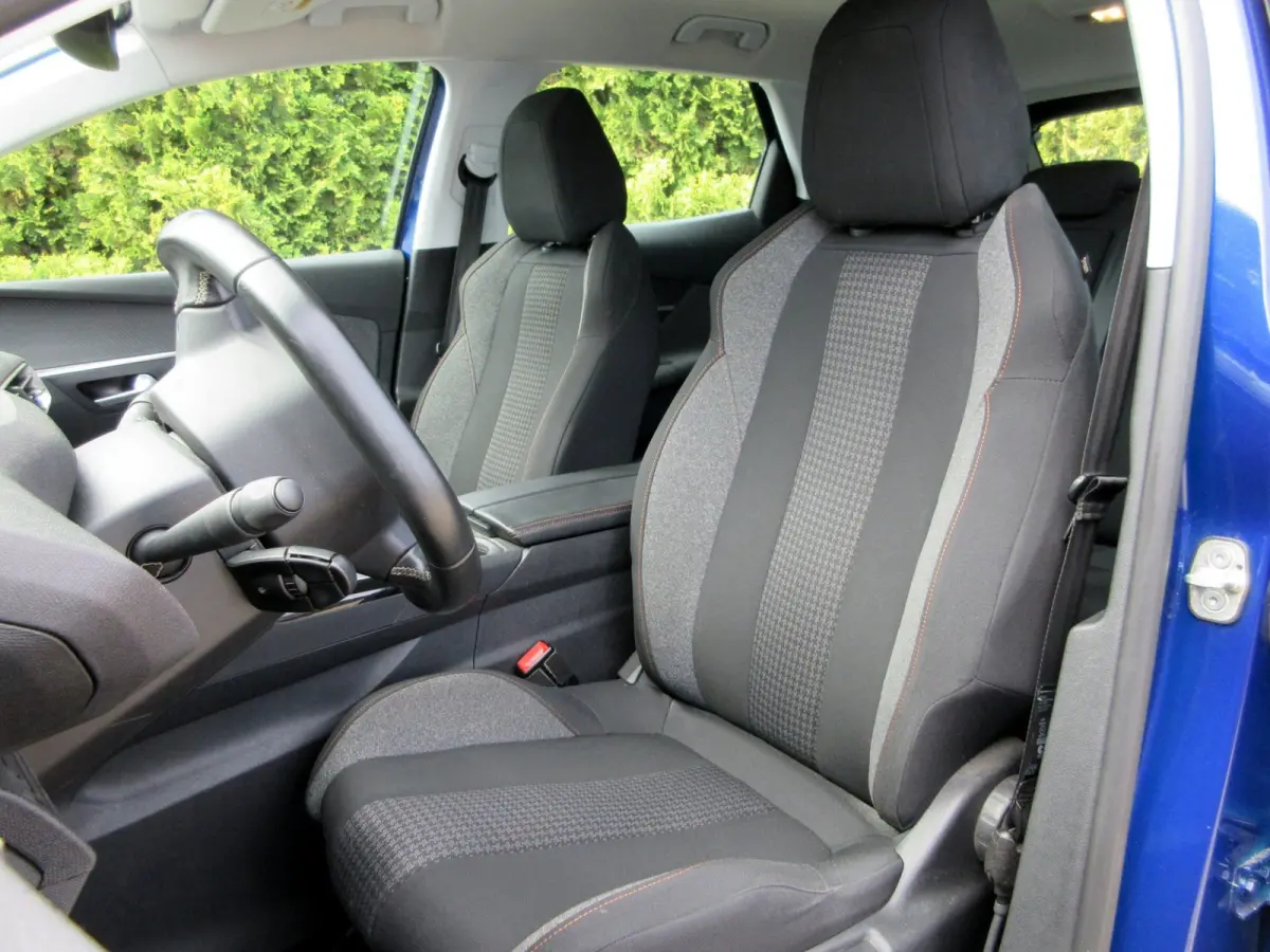 1.2 PureTech Blue Lease * Navi * 360 camera *