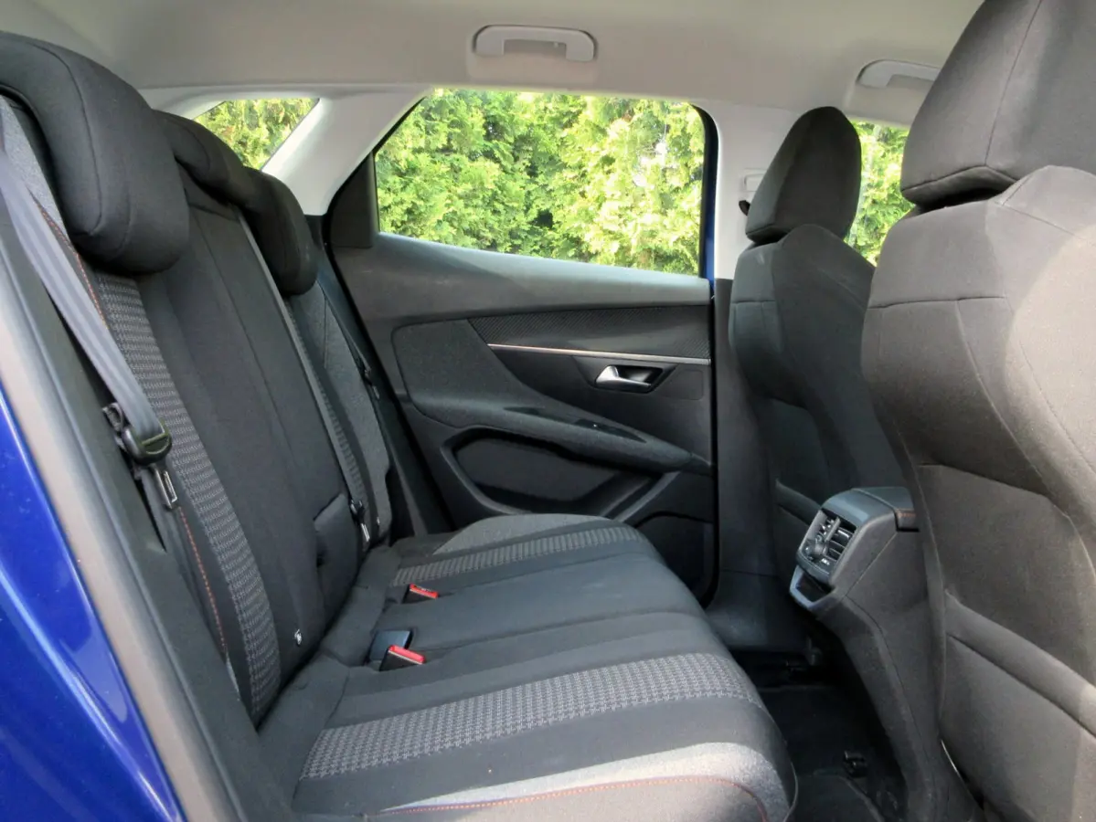 1.2 PureTech Blue Lease * Navi * 360 camera *
