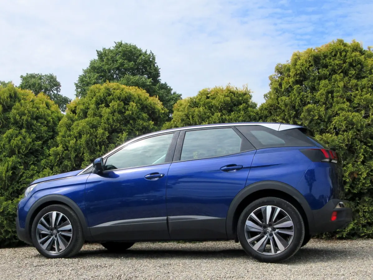 1.2 PureTech Blue Lease * Navi * 360 camera *