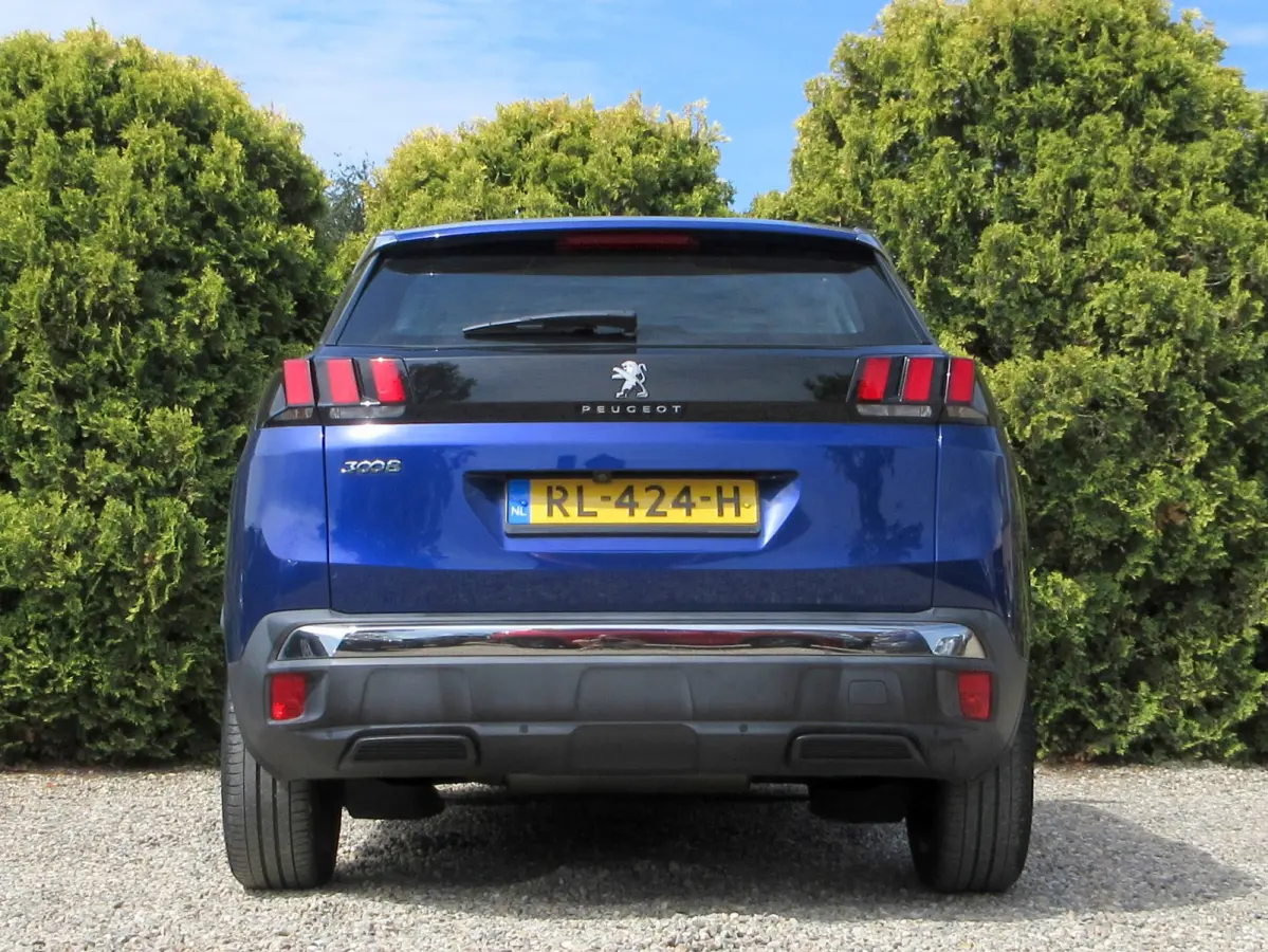1.2 PureTech Blue Lease * Navi * 360 camera *
