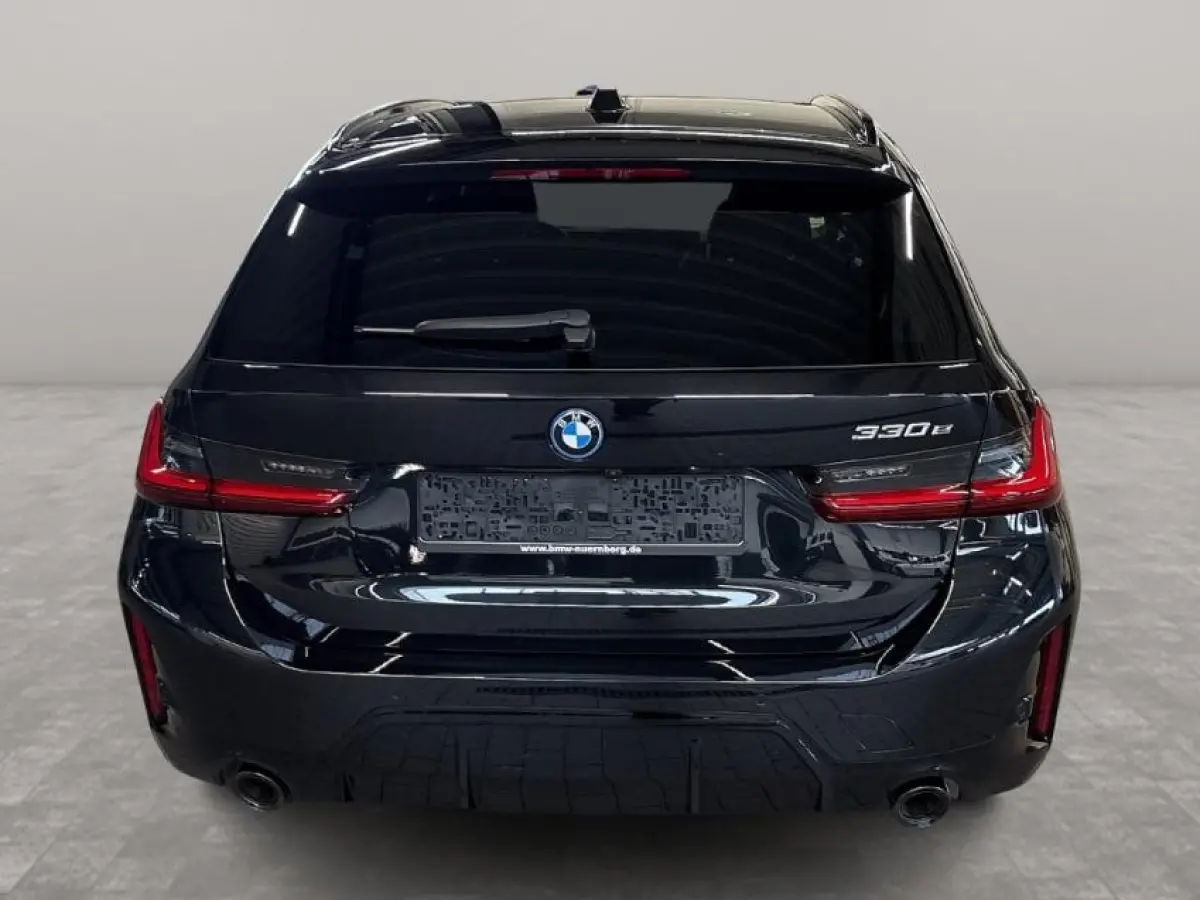 330e M-SPORT ** ADAP. LED, PANO, TREKH, ACC, HuD, 19-inch LMV ** 1e EIG - UNFALLFREI, BMW ONDERH. ** * INFORMEER OOK NAAR ONZE AANTREKKELIJKE FINANCIAL-LEASE TARIEVEN **