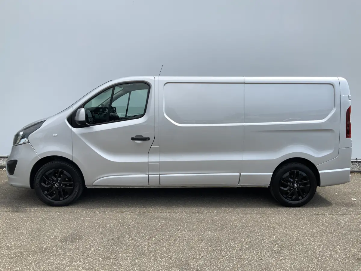 1.6 CDTI L2H1 Edition Airco Cruise Camera Navi 3 Zits Trekhaak 2000 kg Alu Velg Euro 6