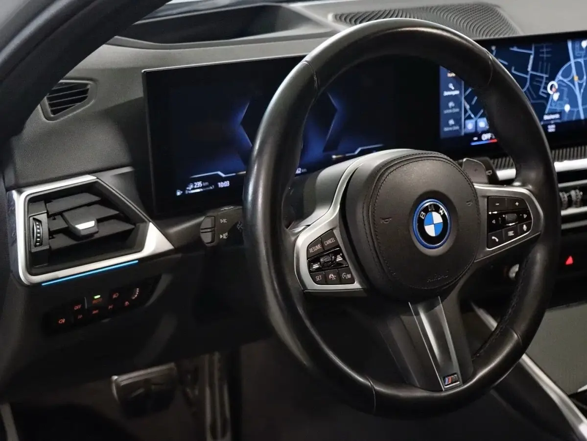 330e M-SPORT ** ADAP. LED, PANO, TREKH, ACC, HuD, 19-inch LMV ** 1e EIG - UNFALLFREI, BMW ONDERH. ** * INFORMEER OOK NAAR ONZE AANTREKKELIJKE FINANCIAL-LEASE TARIEVEN **