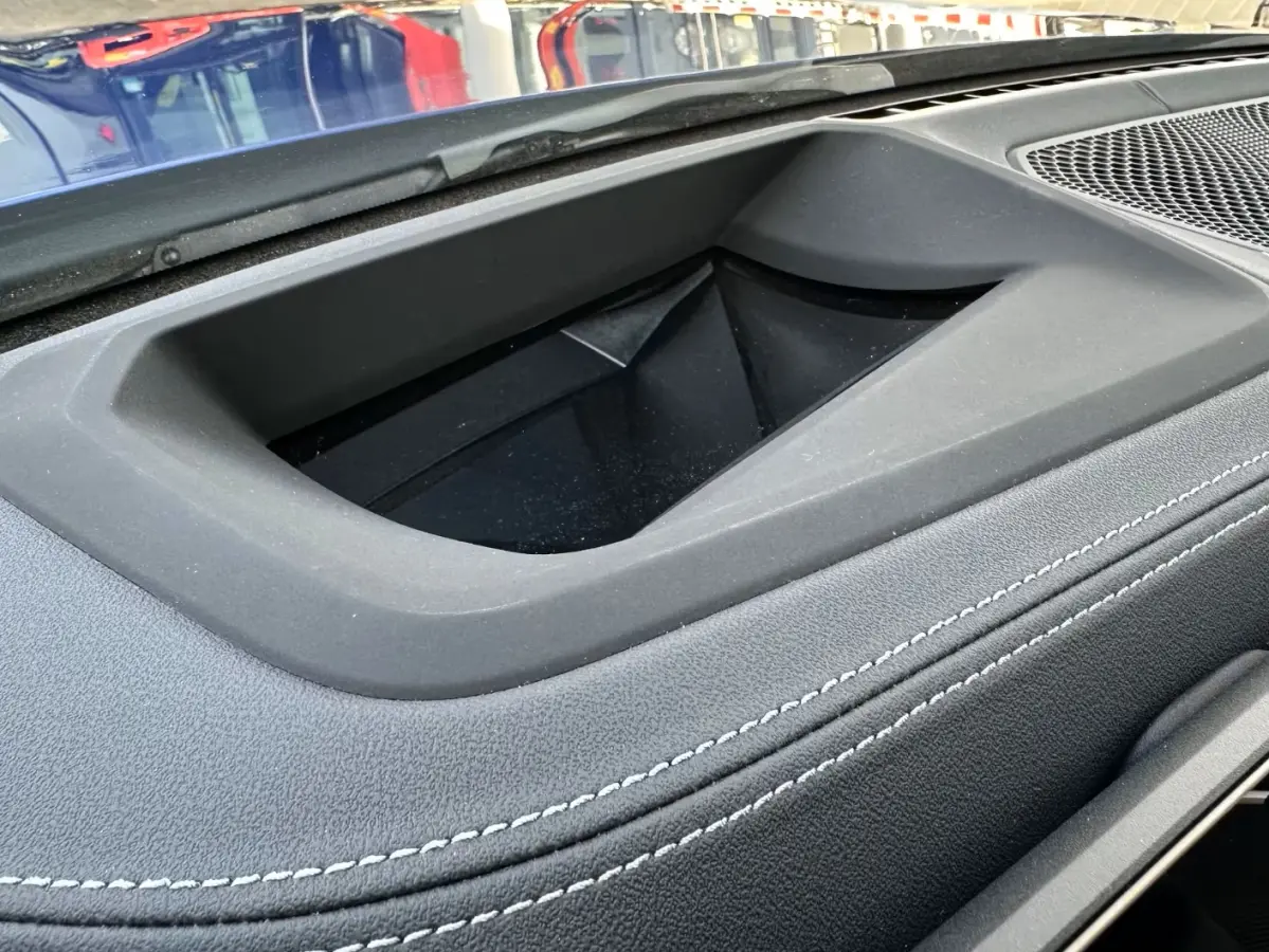 330e M-SPORT ** ADAP. LED, PANO, TREKH, ACC, HuD, 19-inch LMV ** 1e EIG - UNFALLFREI, BMW ONDERH. ** * INFORMEER OOK NAAR ONZE AANTREKKELIJKE FINANCIAL-LEASE TARIEVEN **