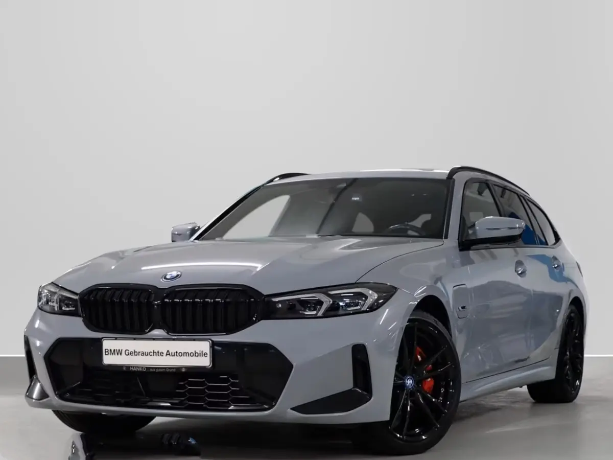 330e M-SPORT ** ADAP. LED, PANO, TREKH, ACC, HuD, 19-inch LMV ** 1e EIG - UNFALLFREI, BMW ONDERH. ** * INFORMEER OOK NAAR ONZE AANTREKKELIJKE FINANCIAL-LEASE TARIEVEN **