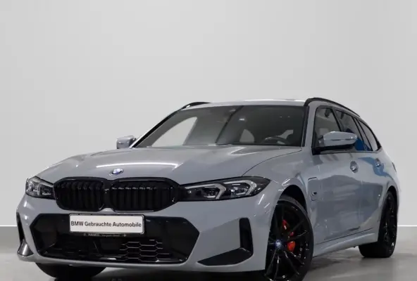330e M-SPORT ** ADAP. LED, PANO, TREKH, ACC, HuD, 19-inch LMV ** 1e EIG - UNFALLFREI, BMW ONDERH. ** * INFORMEER OOK NAAR ONZE AANTREKKELIJKE FINANCIAL-LEASE TARIEVEN **