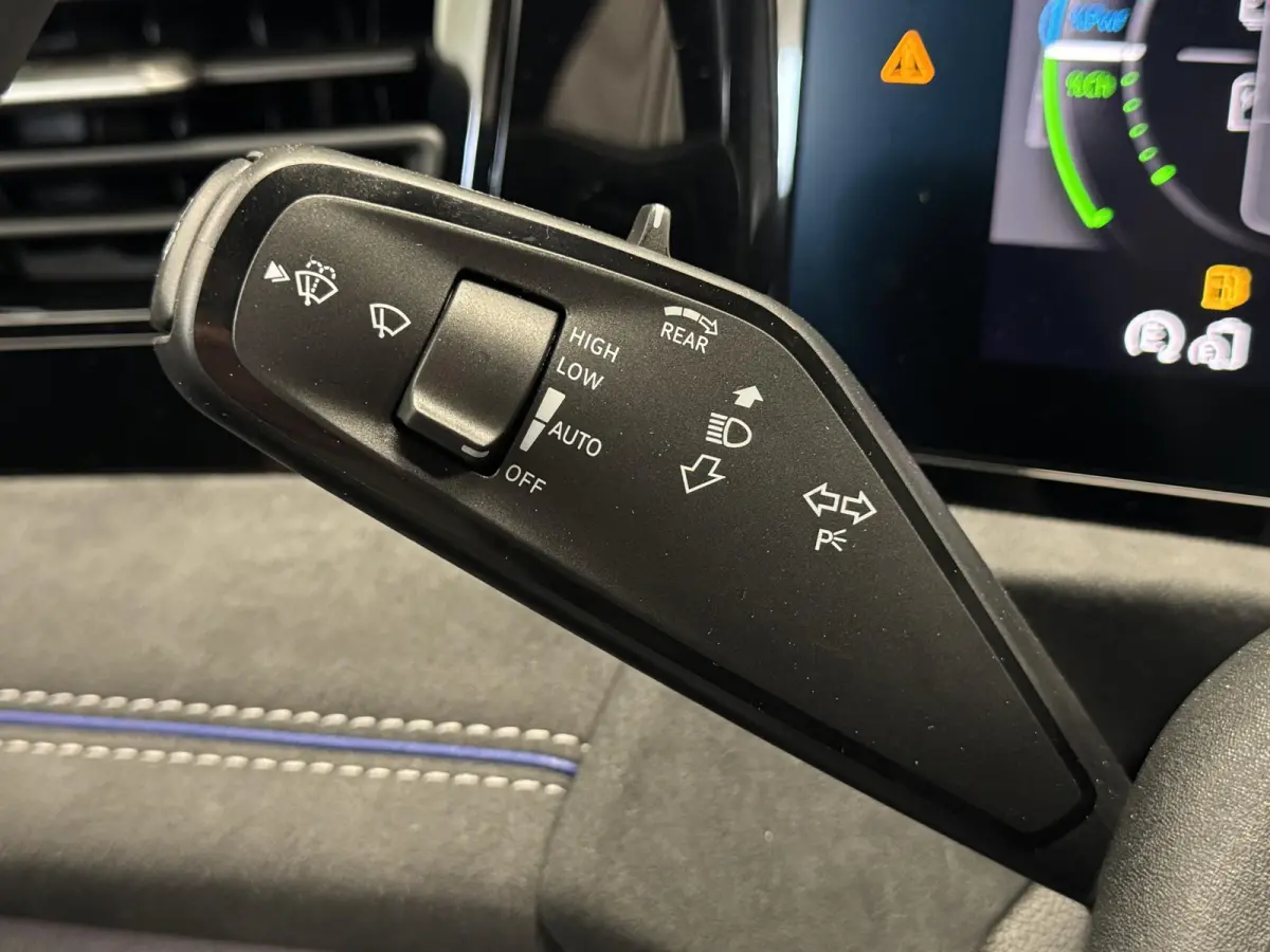 1.5 eHybrid R-Line 272 pk DUURSTE UITVOERING VOL! | Nieuw! | Navi | ACC | Pano | Camera | Interieur Style Pakket | Elektrische Trekhaak | ( Vestiging - Vianen )