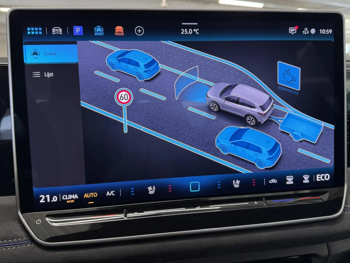 1.5 eHybrid R-Line 272 pk DUURSTE UITVOERING VOL! | Nieuw! | Navi | ACC | Pano | Camera | Interieur Style Pakket | Elektrische Trekhaak | ( Vestiging - Vianen )