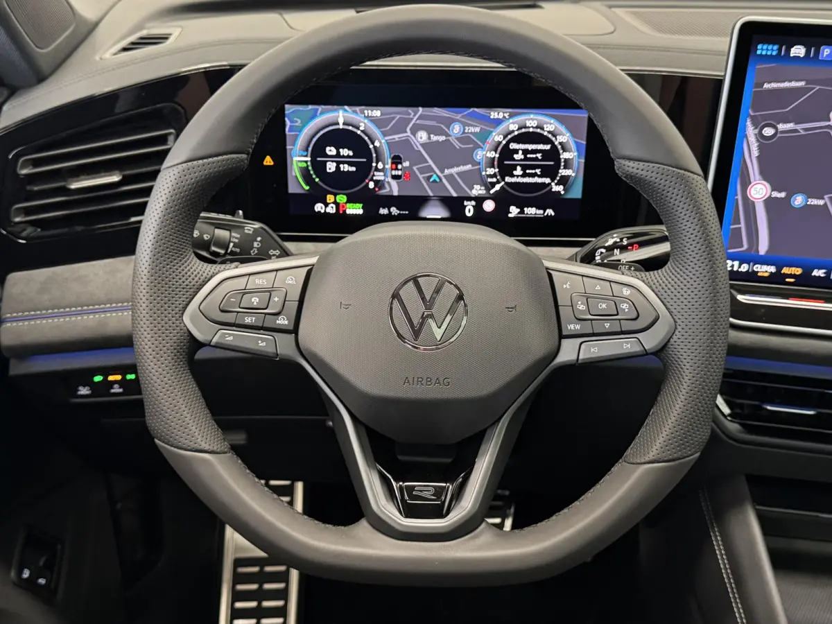 1.5 eHybrid R-Line 272 pk DUURSTE UITVOERING VOL! | Nieuw! | Navi | ACC | Pano | Camera | Interieur Style Pakket | Elektrische Trekhaak | ( Vestiging - Vianen )