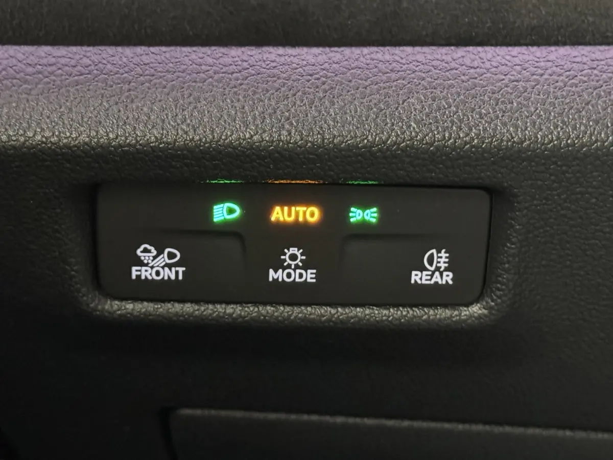 1.5 eHybrid R-Line 272 pk DUURSTE UITVOERING VOL! | Nieuw! | Navi | ACC | Pano | Camera | Interieur Style Pakket | Elektrische Trekhaak | ( Vestiging - Vianen )