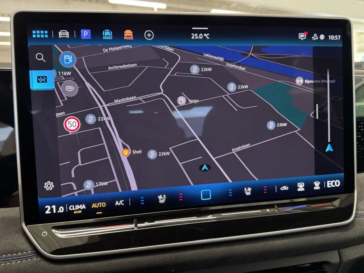 1.5 eHybrid R-Line 272 pk DUURSTE UITVOERING VOL! | Nieuw! | Navi | ACC | Pano | Camera | Interieur Style Pakket | Elektrische Trekhaak | ( Vestiging - Vianen )