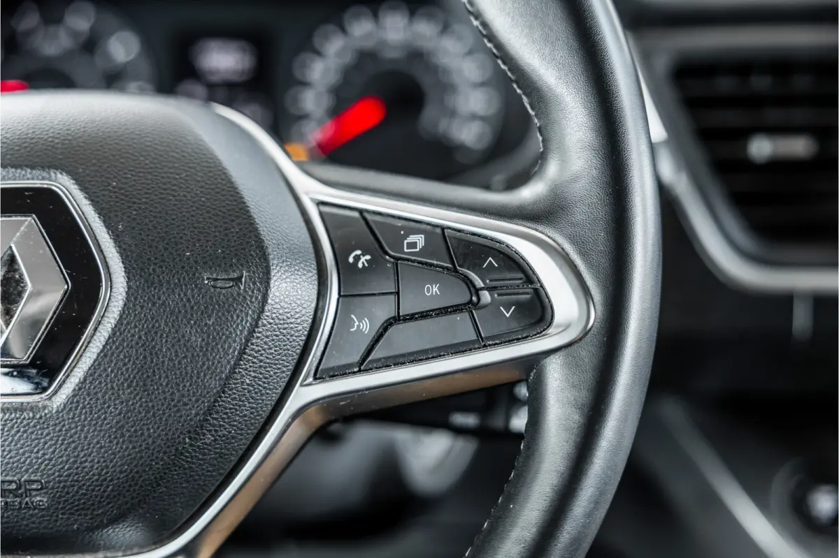 2.0 dCi 150 PK DC | Dubbel cabine | 6-Zitter | L+R Schuifdeur | Camera | Trekhaak | CarPlay | Navigatie | Nieuwe APK