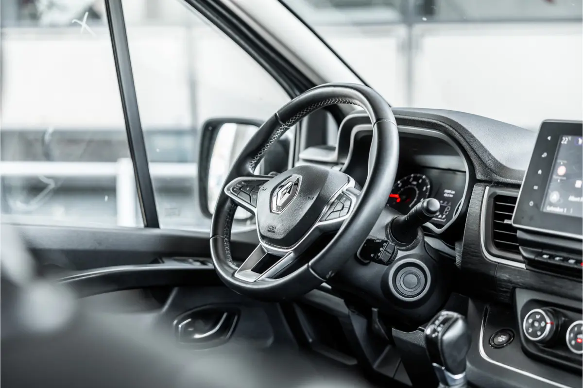 2.0 dCi 150 PK DC | Dubbel cabine | 6-Zitter | L+R Schuifdeur | Camera | Trekhaak | CarPlay | Navigatie | Nieuwe APK