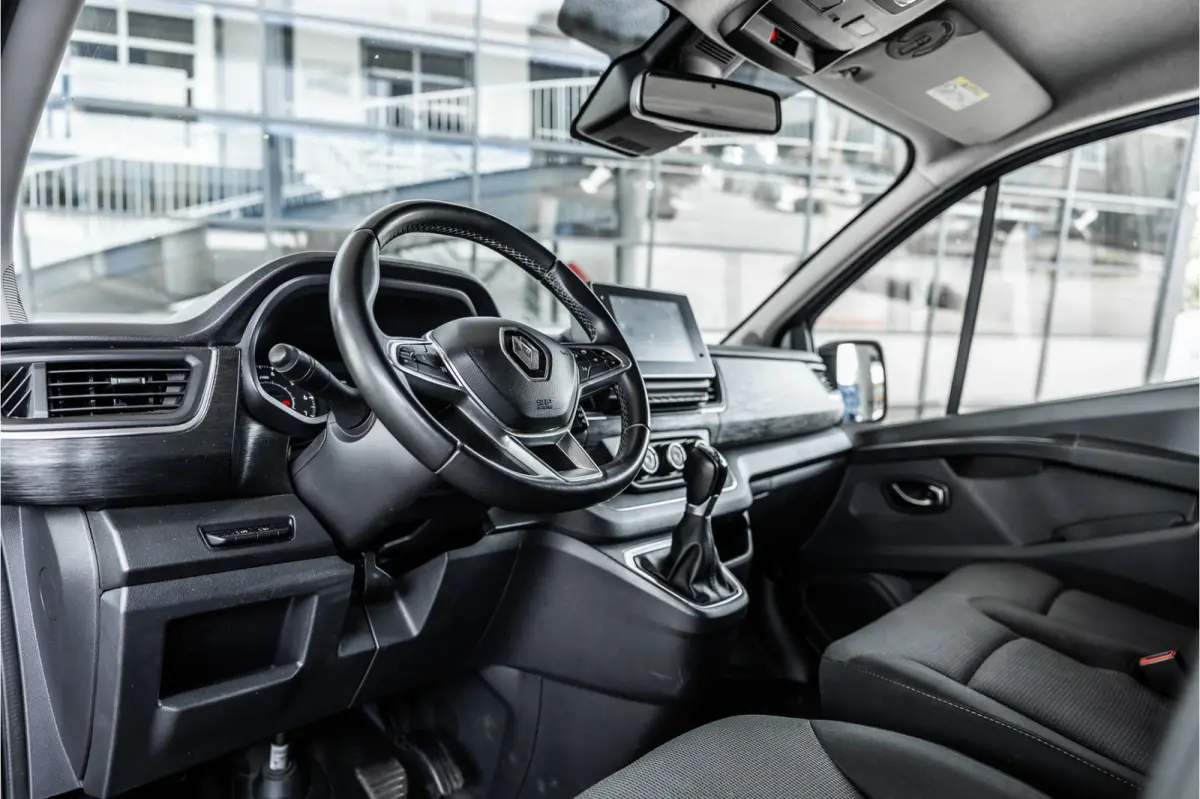 2.0 dCi 150 PK DC | Dubbel cabine | 6-Zitter | L+R Schuifdeur | Camera | Trekhaak | CarPlay | Navigatie | Nieuwe APK