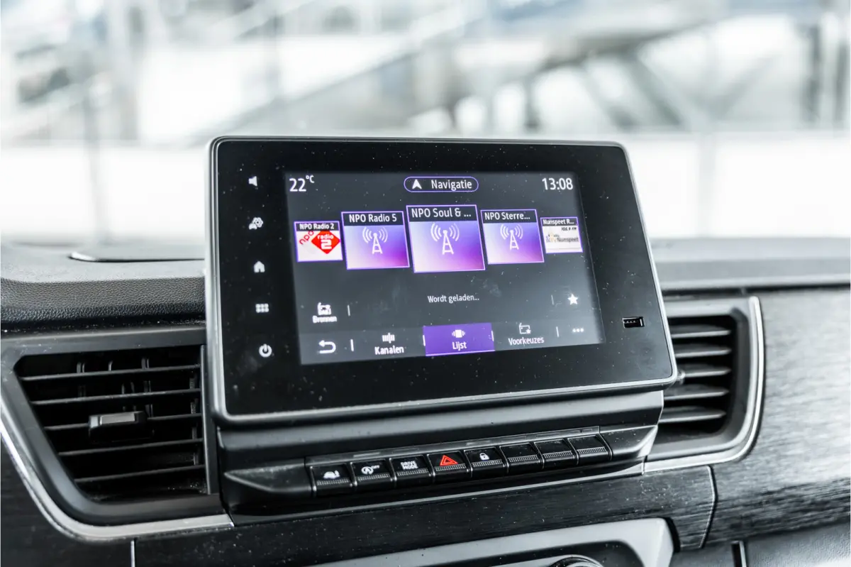 2.0 dCi 150 PK DC | Dubbel cabine | 6-Zitter | L+R Schuifdeur | Camera | Trekhaak | CarPlay | Navigatie | Nieuwe APK