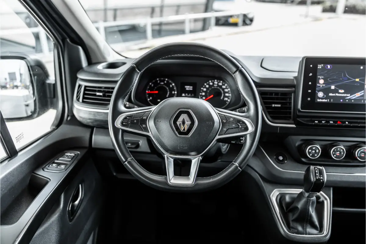 2.0 dCi 150 PK DC | Dubbel cabine | 6-Zitter | L+R Schuifdeur | Camera | Trekhaak | CarPlay | Navigatie | Nieuwe APK