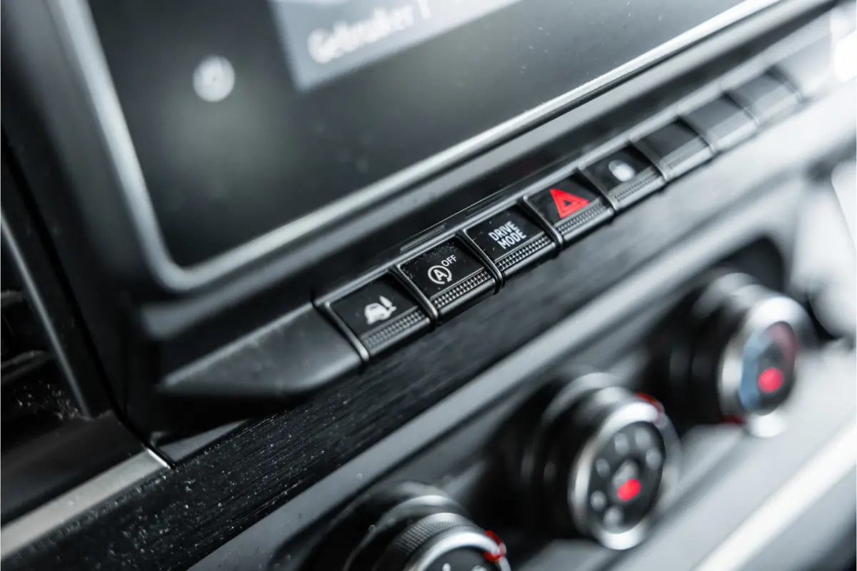 2.0 dCi 150 PK DC | Dubbel cabine | 6-Zitter | L+R Schuifdeur | Camera | Trekhaak | CarPlay | Navigatie | Nieuwe APK