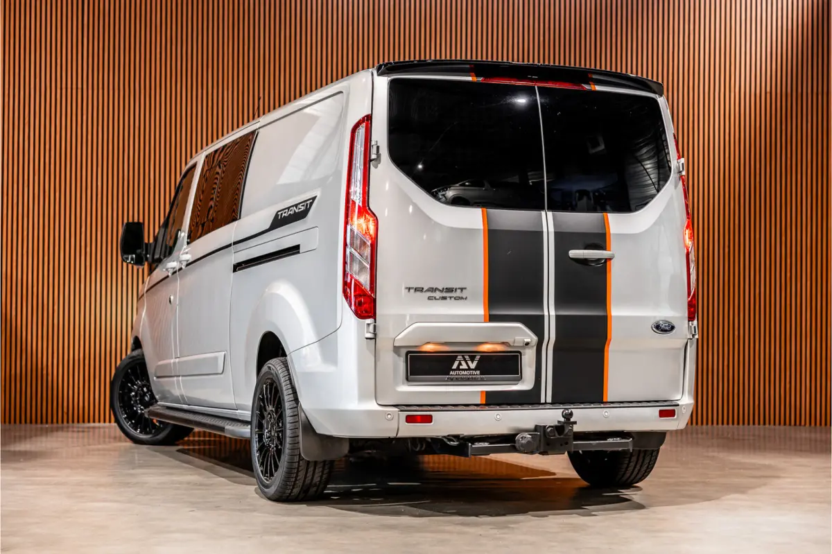 300 2.0 TDCI 170 PK L2H1 Limited DC | Bi-Xenon | ACC | L+R Schuifdeur | CarPlay | Camera | Stoelverwarming | Navigatie | Orig. NL Auto | 1e eigenaar | Nieuwe APK
