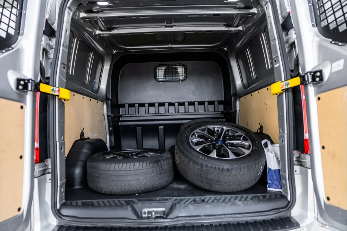 300 2.0 TDCI 170 PK L2H1 Limited DC | Bi-Xenon | ACC | L+R Schuifdeur | CarPlay | Camera | Stoelverwarming | Navigatie | Orig. NL Auto | 1e eigenaar | Nieuwe APK