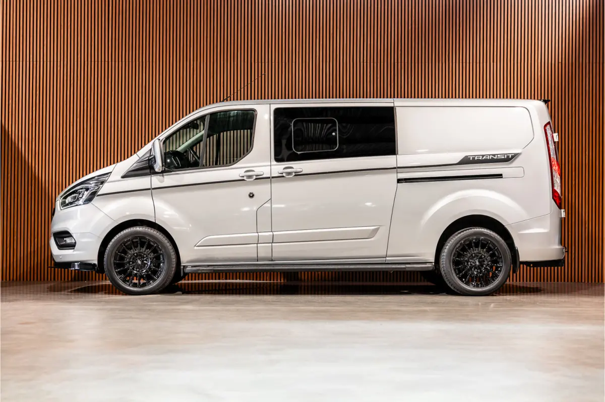 300 2.0 TDCI 170 PK L2H1 Limited DC | Bi-Xenon | ACC | L+R Schuifdeur | CarPlay | Camera | Stoelverwarming | Navigatie | Orig. NL Auto | 1e eigenaar | Nieuwe APK