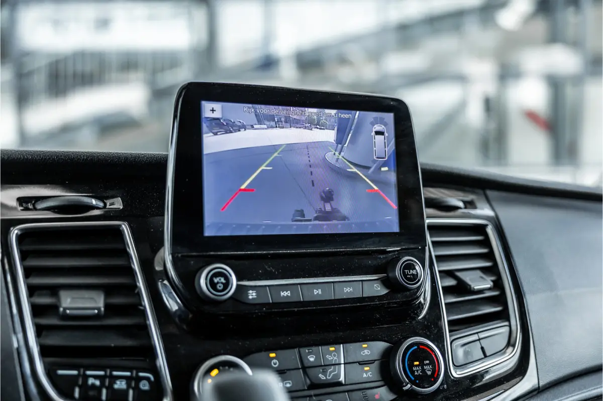 300 2.0 TDCI 170 PK L2H1 Limited DC | Bi-Xenon | ACC | L+R Schuifdeur | CarPlay | Camera | Stoelverwarming | Navigatie | Orig. NL Auto | 1e eigenaar | Nieuwe APK