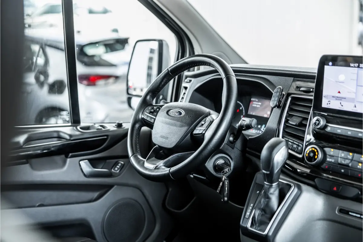 300 2.0 TDCI 170 PK L2H1 Limited DC | Bi-Xenon | ACC | L+R Schuifdeur | CarPlay | Camera | Stoelverwarming | Navigatie | Orig. NL Auto | 1e eigenaar | Nieuwe APK
