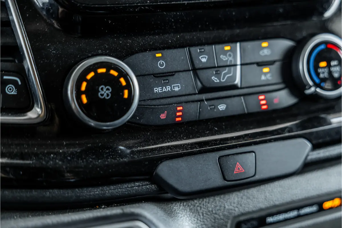 300 2.0 TDCI 170 PK L2H1 Limited DC | Bi-Xenon | ACC | L+R Schuifdeur | CarPlay | Camera | Stoelverwarming | Navigatie | Orig. NL Auto | 1e eigenaar | Nieuwe APK