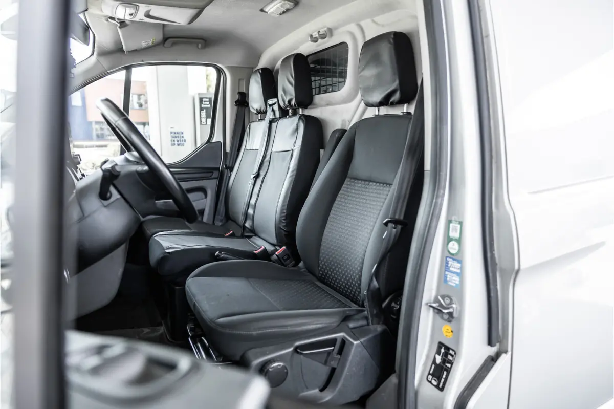 340 2.0 TDCI 170 PK L2H1 | ACC | CarPlay | Camera | Navigatie | Stoelverwarming | DAB | PDC V+A | Nieuwe APK