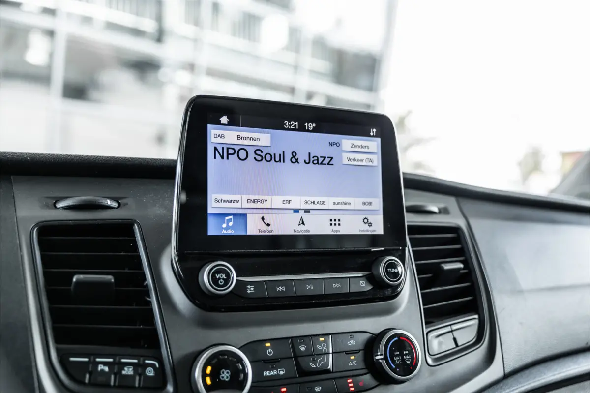 340 2.0 TDCI 170 PK L2H1 | ACC | CarPlay | Camera | Navigatie | Stoelverwarming | DAB | PDC V+A | Nieuwe APK