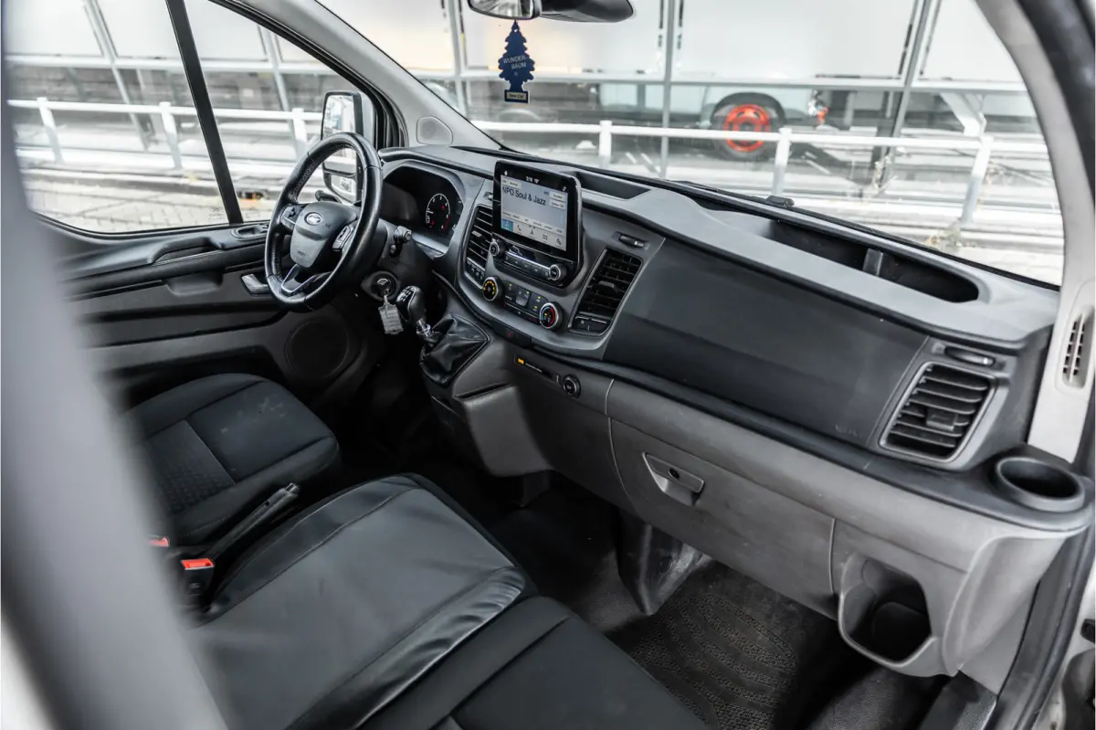 340 2.0 TDCI 170 PK L2H1 | ACC | CarPlay | Camera | Navigatie | Stoelverwarming | DAB | PDC V+A | Nieuwe APK