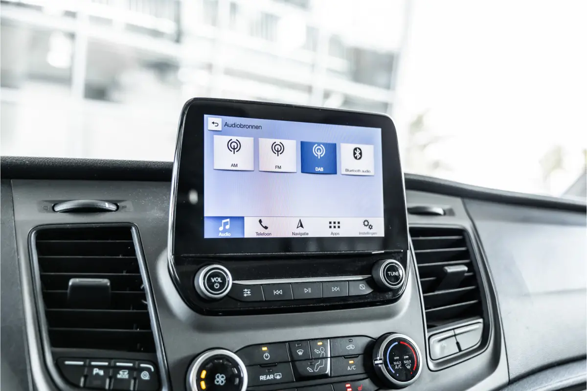 340 2.0 TDCI 170 PK L2H1 | ACC | CarPlay | Camera | Navigatie | Stoelverwarming | DAB | PDC V+A | Nieuwe APK