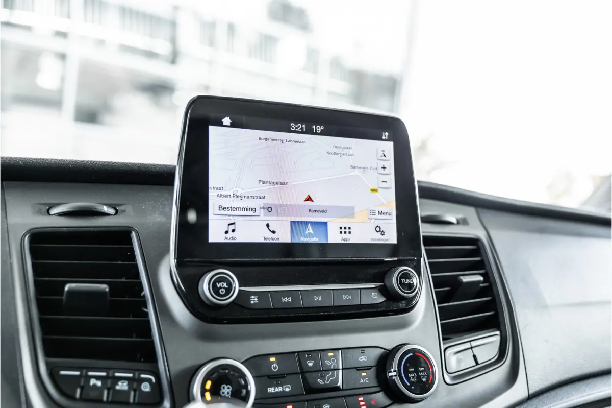 340 2.0 TDCI 170 PK L2H1 | ACC | CarPlay | Camera | Navigatie | Stoelverwarming | DAB | PDC V+A | Nieuwe APK