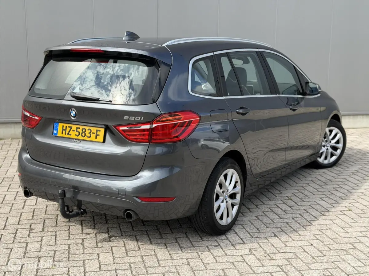 220i Aut. | Mindervalide | Handgas