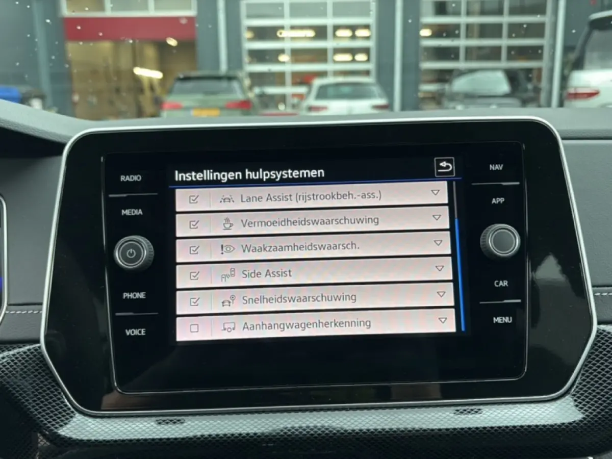1.5 TSI DSG R-LINE AFN.TREKHAAK/CAMERA/IQ-LIGHTS/STOELVERW/CARPLAY