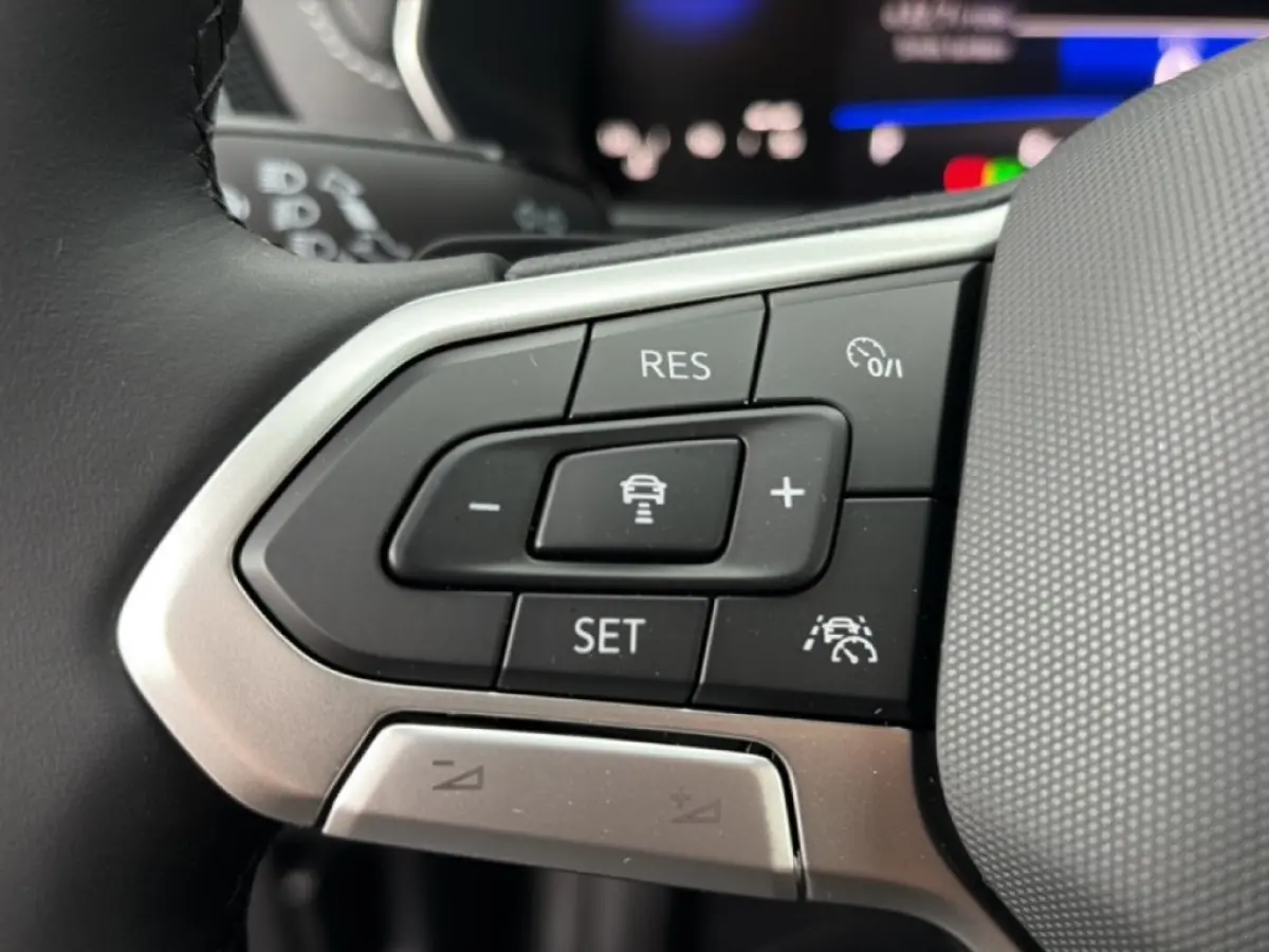 1.5 TSI DSG R-LINE AFN.TREKHAAK/CAMERA/IQ-LIGHTS/STOELVERW/CARPLAY