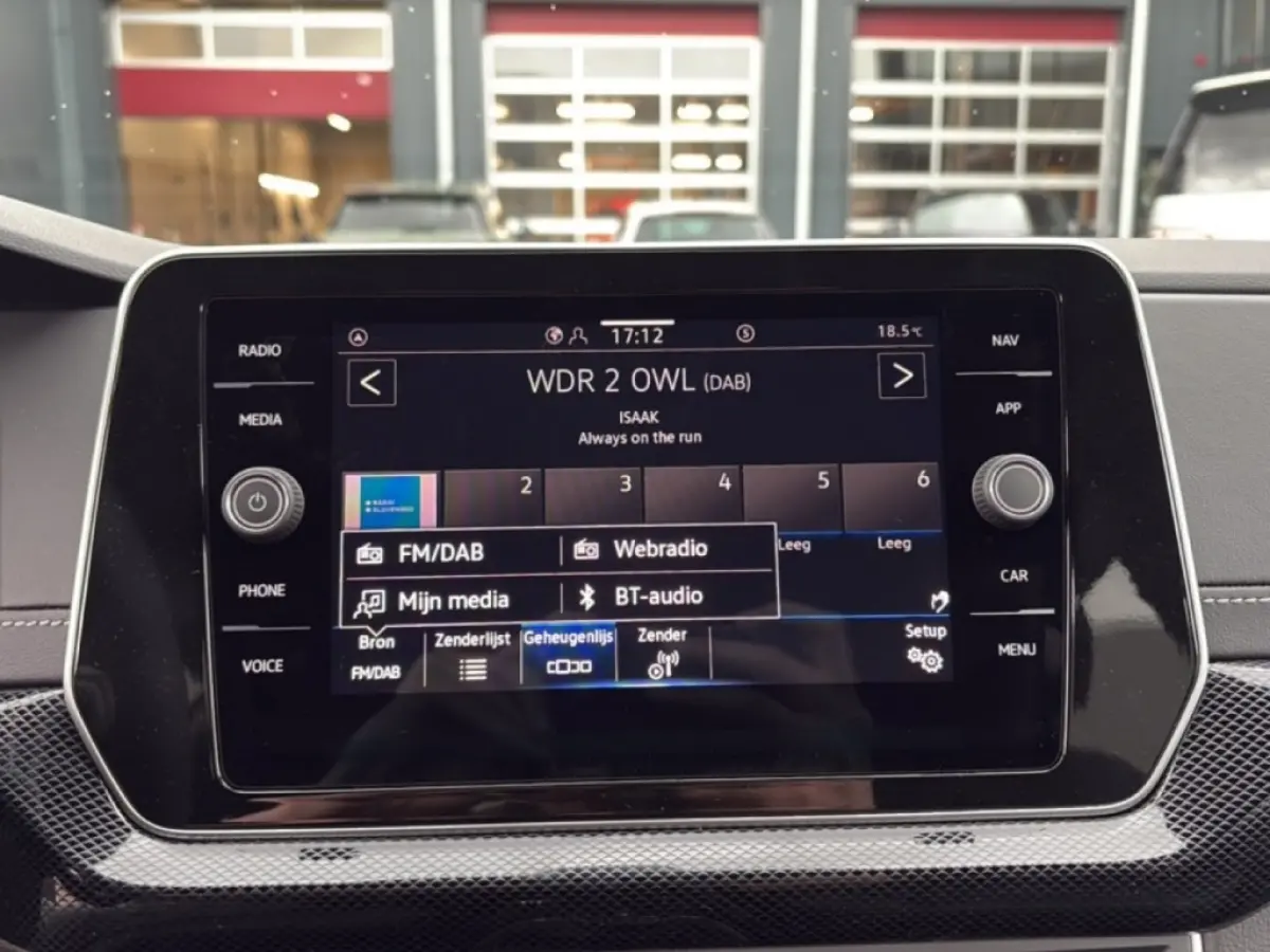 1.5 TSI DSG R-LINE AFN.TREKHAAK/CAMERA/IQ-LIGHTS/STOELVERW/CARPLAY