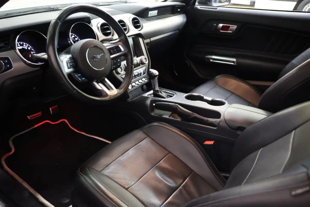 5.0 V8 AUTOMAAT