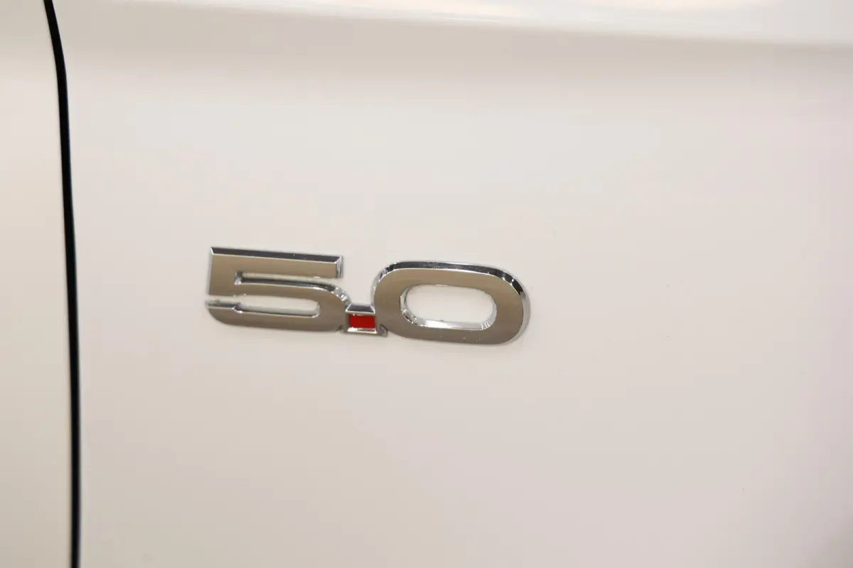 5.0 V8 AUTOMAAT