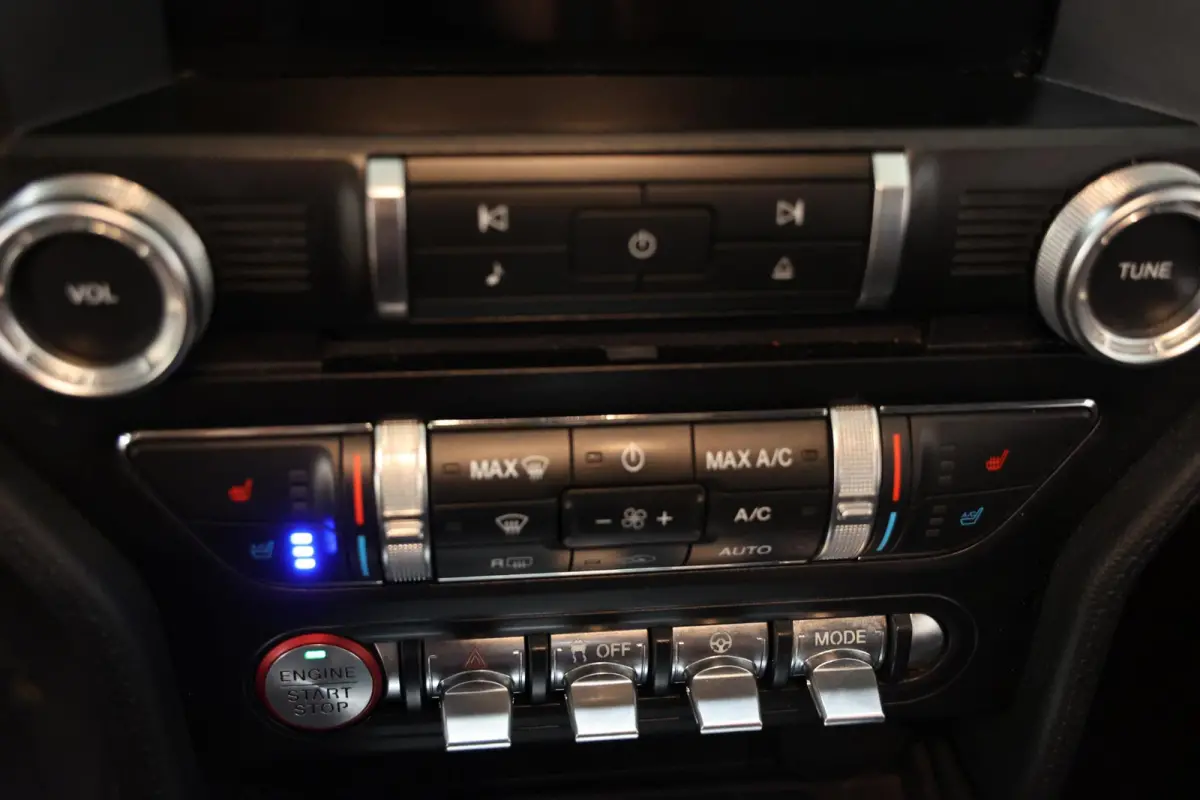 5.0 V8 AUTOMAAT