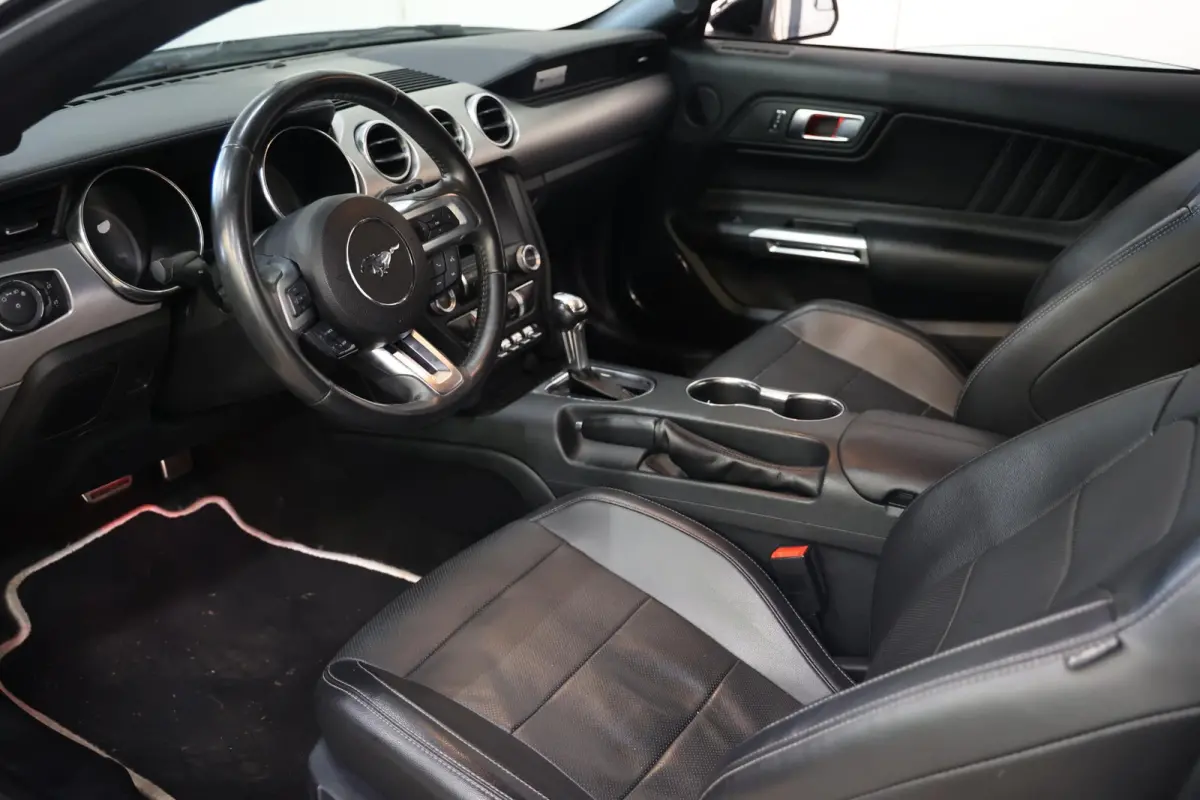 5.0 V8 AUTOMAAT
