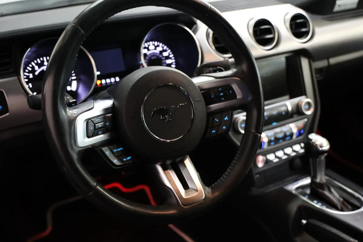 5.0 V8 AUTOMAAT