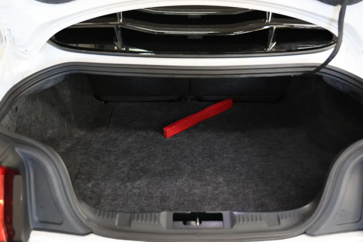 5.0 V8 AUTOMAAT