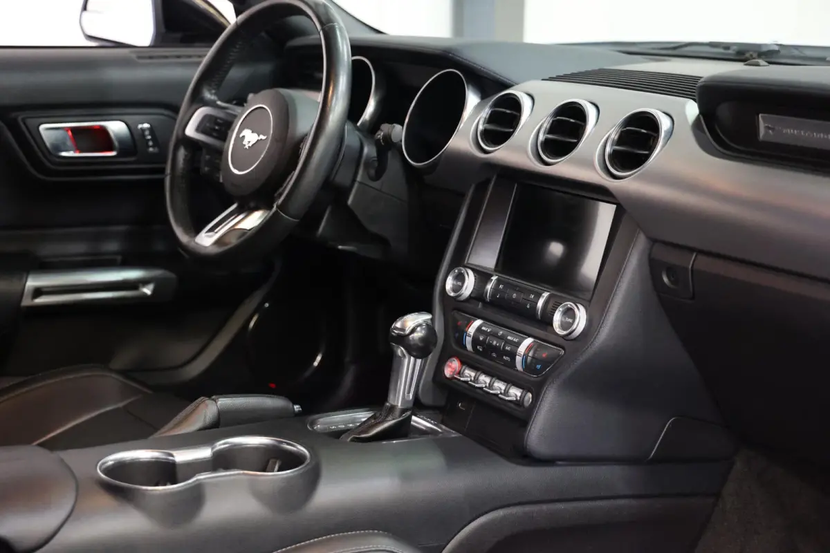5.0 V8 AUTOMAAT