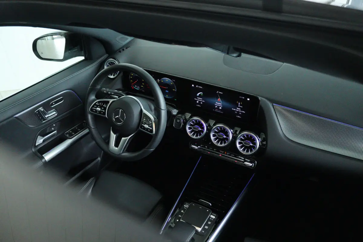 250+ Business Edition 71 kWh | Soh 100% | Cruise Control | Schuifdak | Memory | Stoelverwarming | Elektr. Stoelen | Keyless | Navi | 360 Camera | Massage